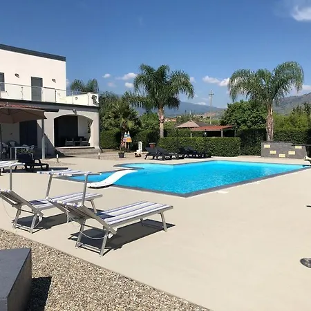 Paradisea With Pool