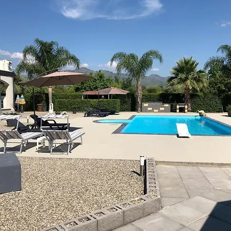 Villa Paradisea With Pool Calatabiano