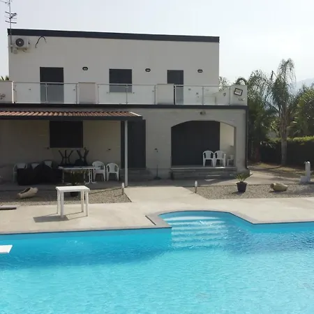 Paradisea With Pool Villa *